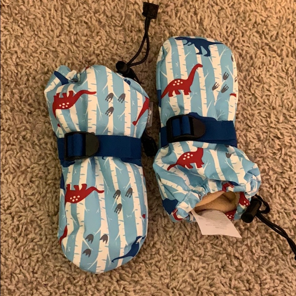 New without tags Jan & Jul toddler mitten